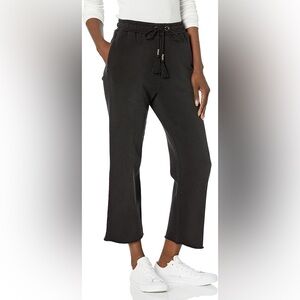 Paige Black Cropped Sweat pant size M
